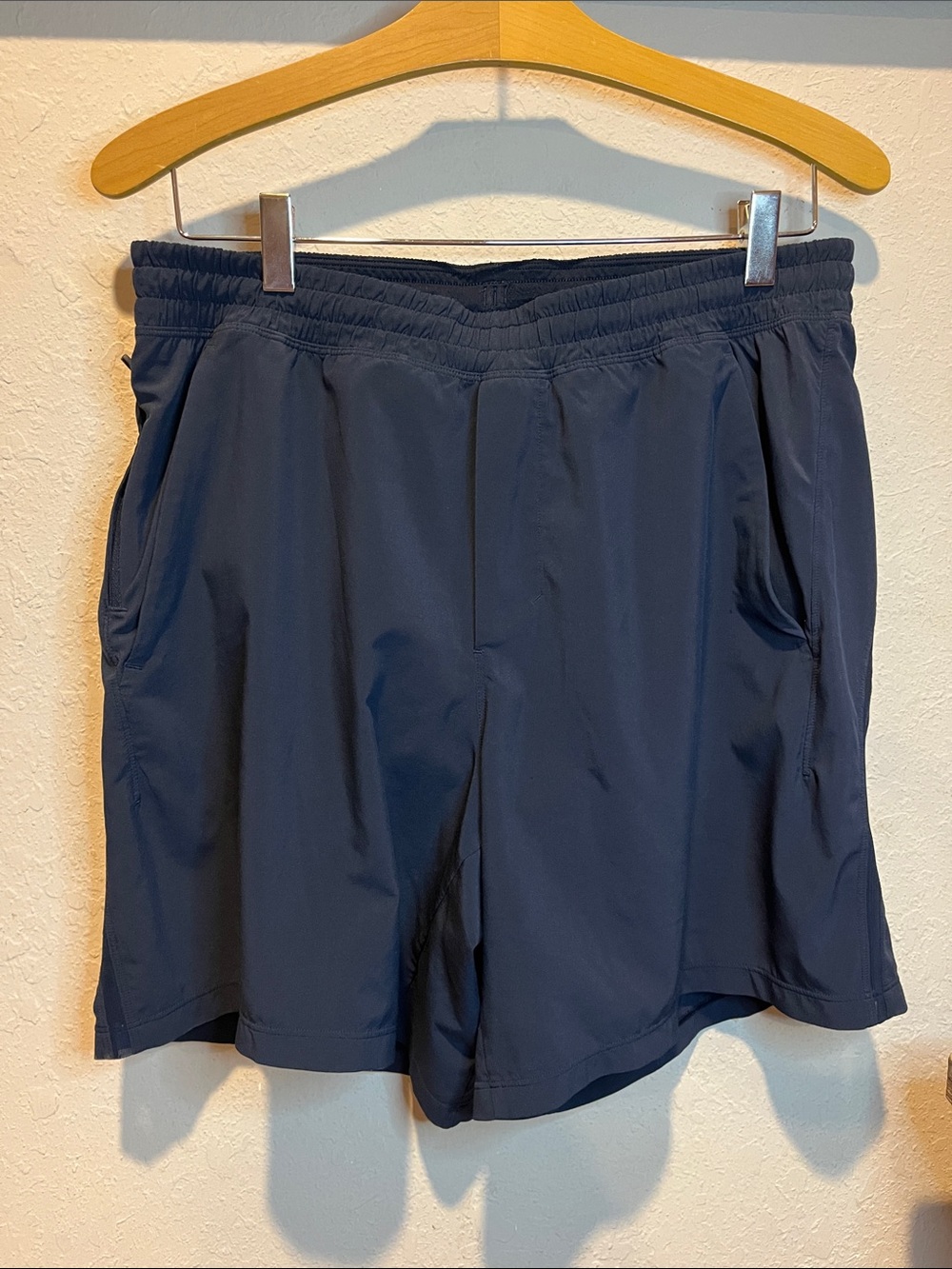 Lululemon Navy Pace Breaker Lined Shorts size Large